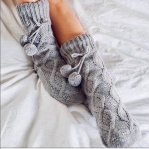 Muk Luks Gray Cozy Cable Knit Pom Pom Slipper Socks